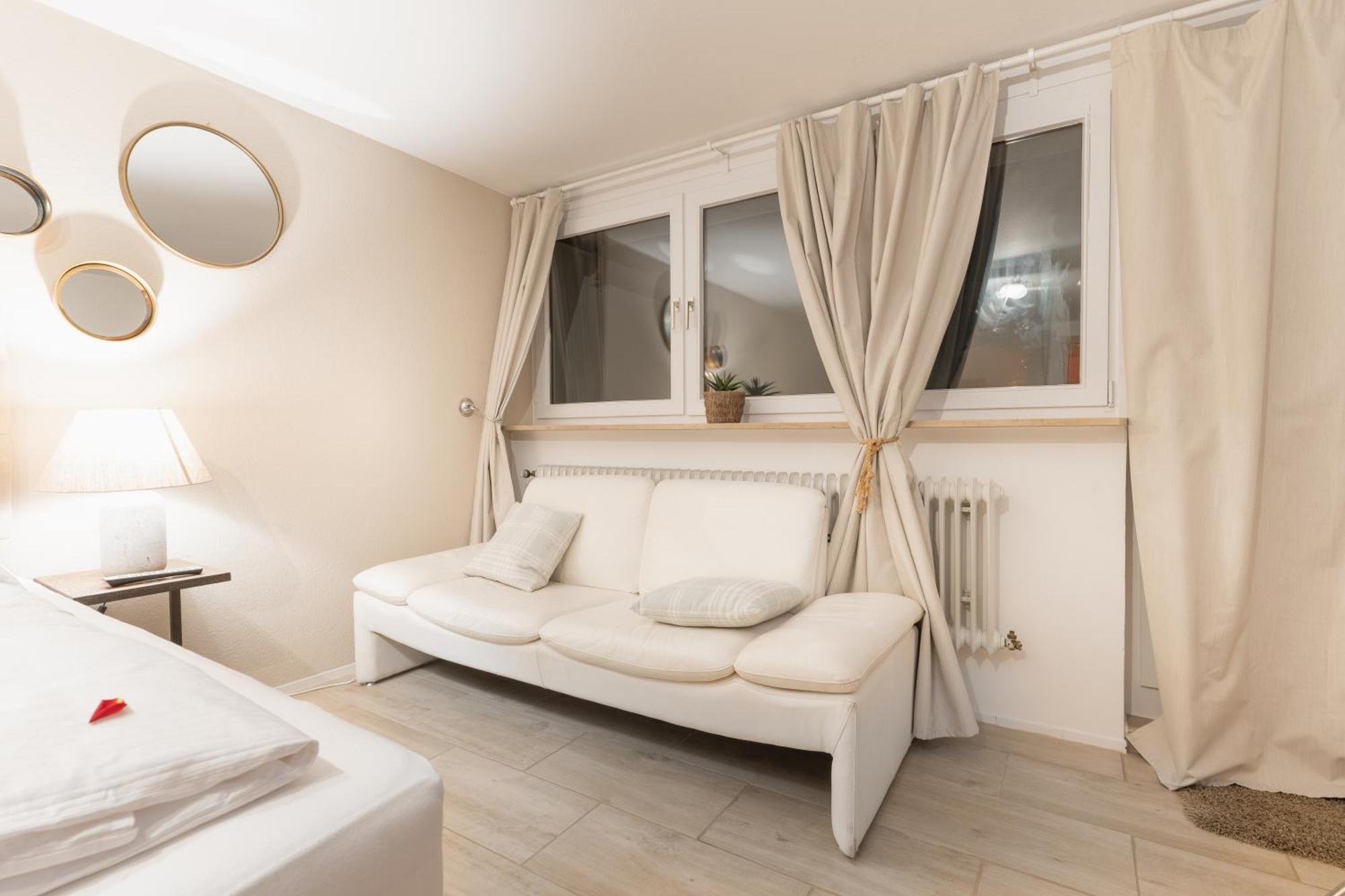 Seeblick-Oase Istayunixi Seenaehe-Sauna-Balkon-Netflix-Parkplatz Онинген Екстериор снимка