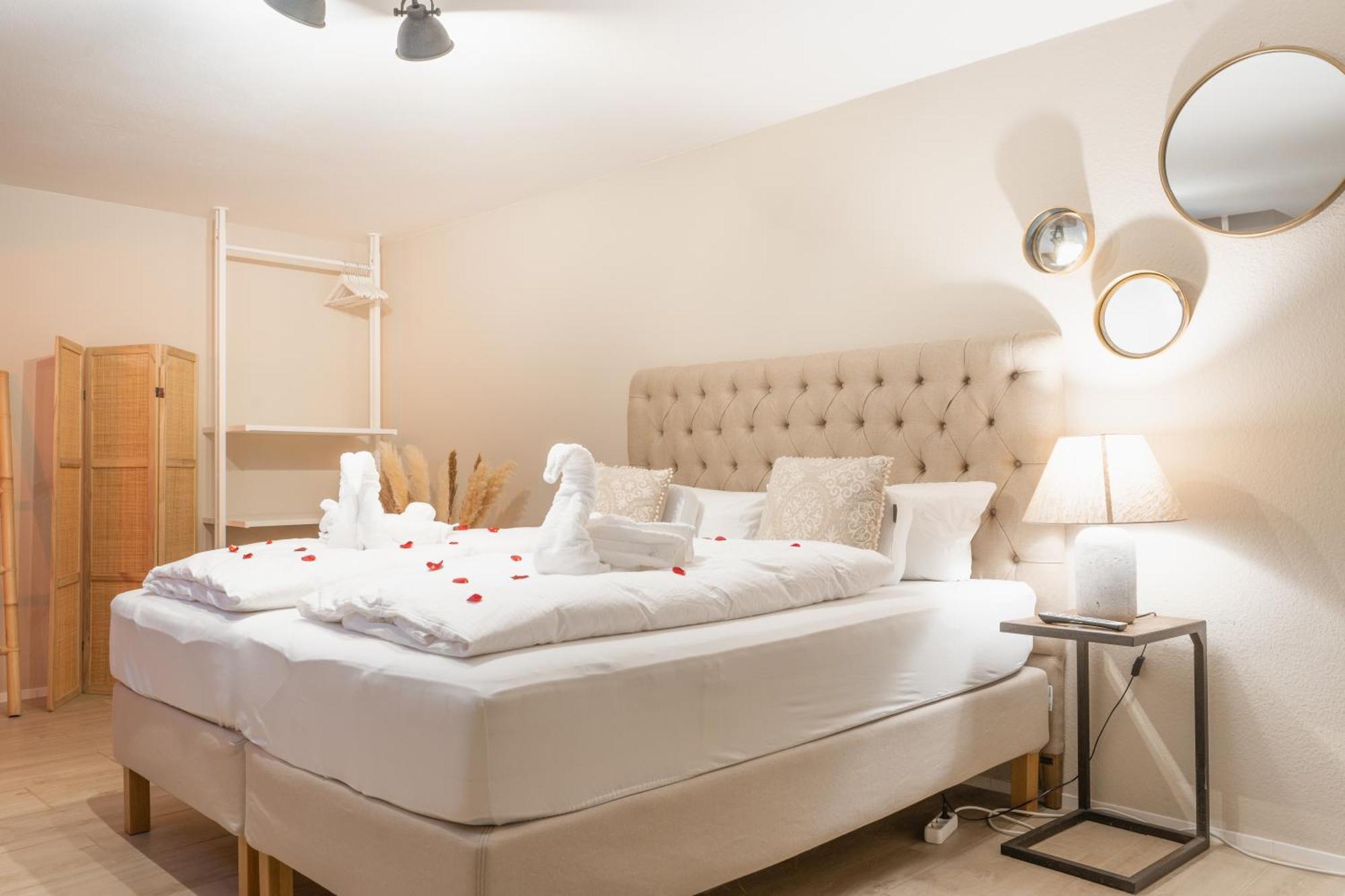 Seeblick-Oase Istayunixi Seenaehe-Sauna-Balkon-Netflix-Parkplatz Онинген Екстериор снимка
