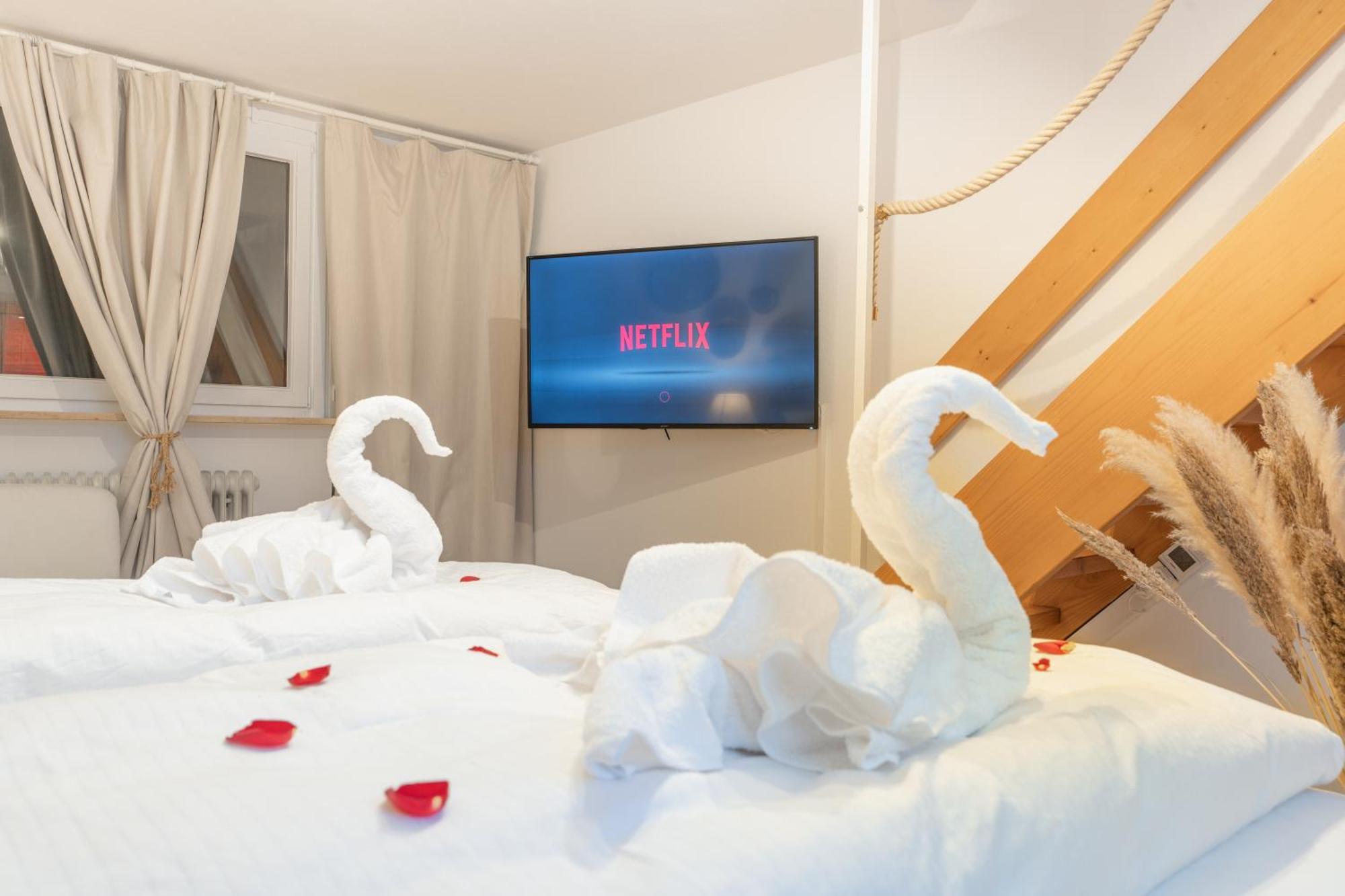 Seeblick-Oase Istayunixi Seenaehe-Sauna-Balkon-Netflix-Parkplatz Онинген Екстериор снимка