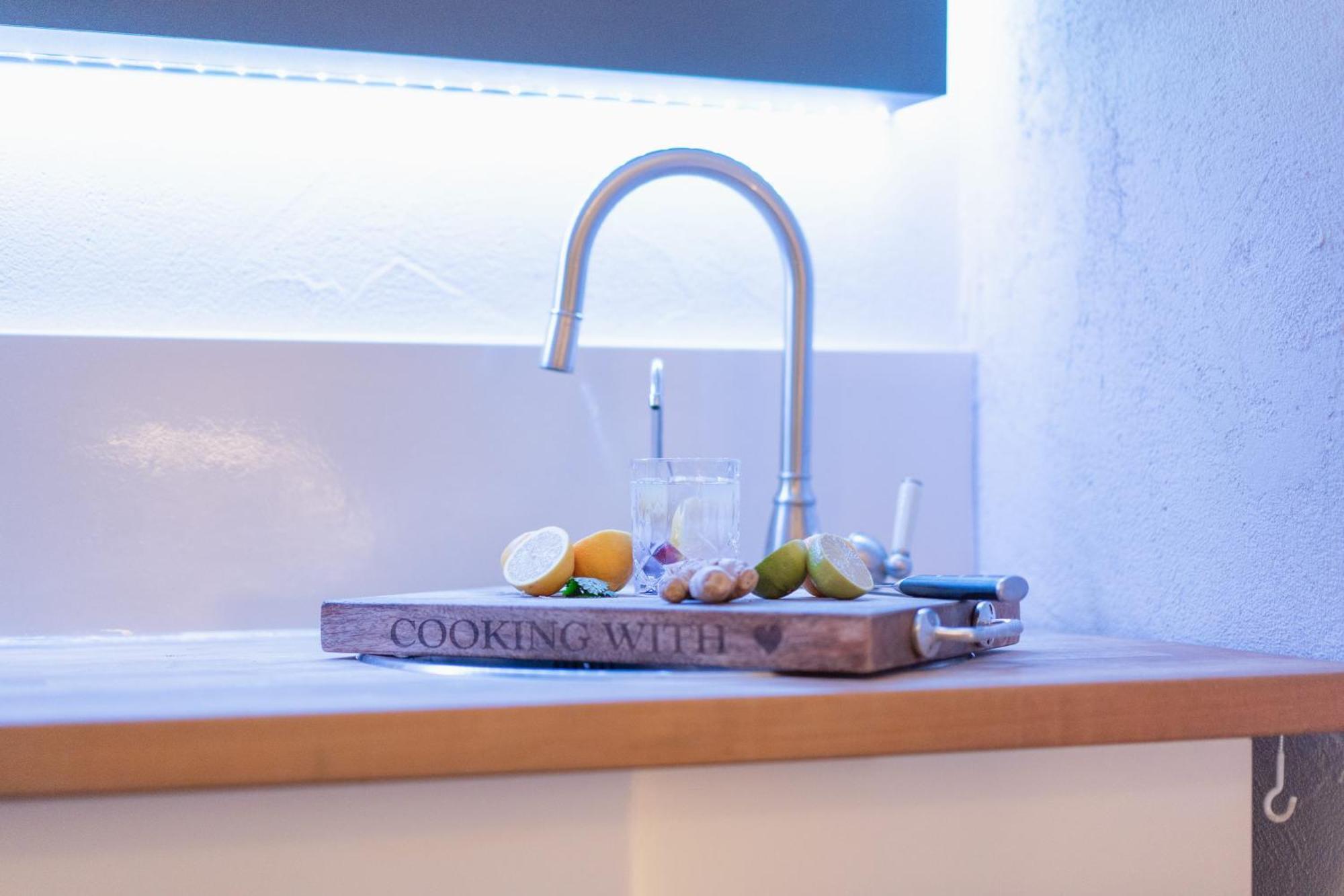Seeblick-Oase Istayunixi Seenaehe-Sauna-Balkon-Netflix-Parkplatz Онинген Екстериор снимка
